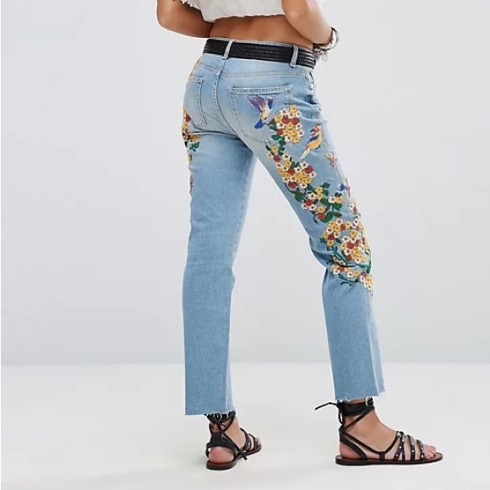 Free People Embroidered Girlfriend Jeans Size 27
